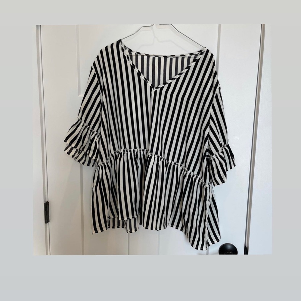 Plus Black and White Top